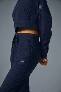 Muse Sweatpant - Navy -Alo Fashion Store W5784R 03842 b1 s1 a3 1 m18