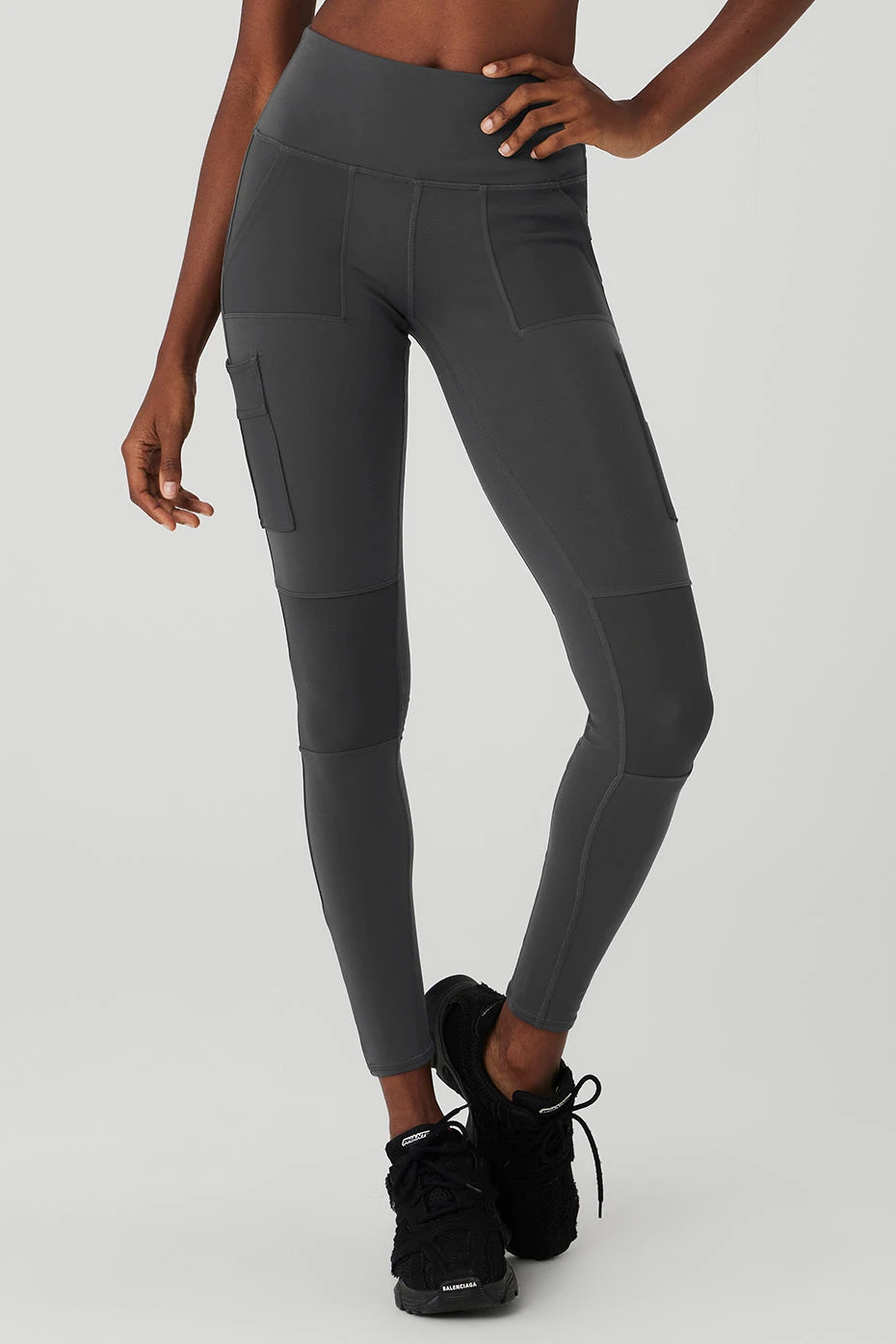 High-Waist Cargo Legging - Anthracite 1 High-Waist Cargo Legging - Anthracite