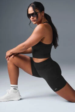 5" Seamless Ribbed Favorite Short - Black -Alo Fashion Store W6290R 01 b1 s1 a4 m196