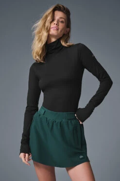 High-Waist Elevation Mini Skirt - Midnight Green -Alo Fashion Store W6298 04570 b1 s1 a3 1 m91