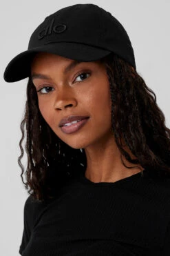 Off-Duty Cap - Black/Black 9 Off-Duty Cap - Black/Black -Alo Fashion Store W7112R 0101 b1 s1 a2 1 m76