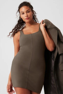 Alosoft Head Start Dress - Olive Tree -Alo Fashion Store W8261R 05279 b1 s4 a5 1 m182